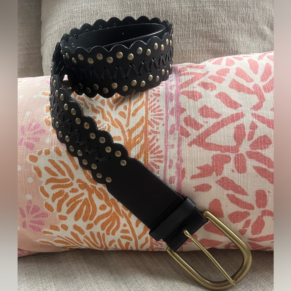 LINEA PELLE Women’s Black Leather Brass Studded Belt.